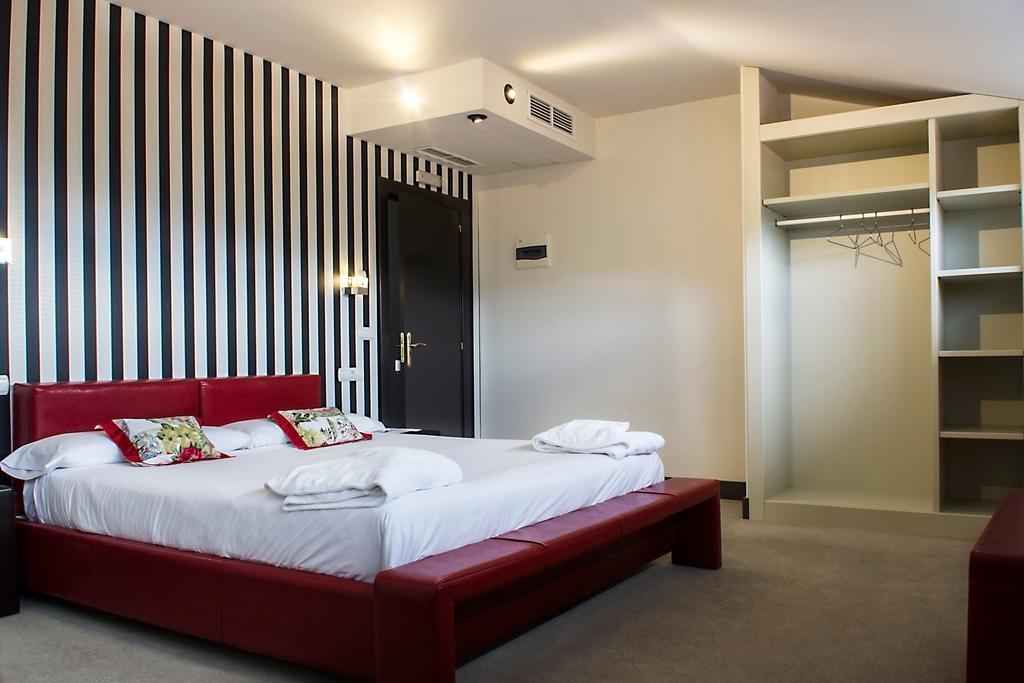 Hotel Teratermal Valdeavellano de Tera Chambre photo