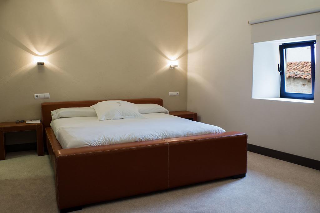 Hotel Teratermal Valdeavellano de Tera Extérieur photo