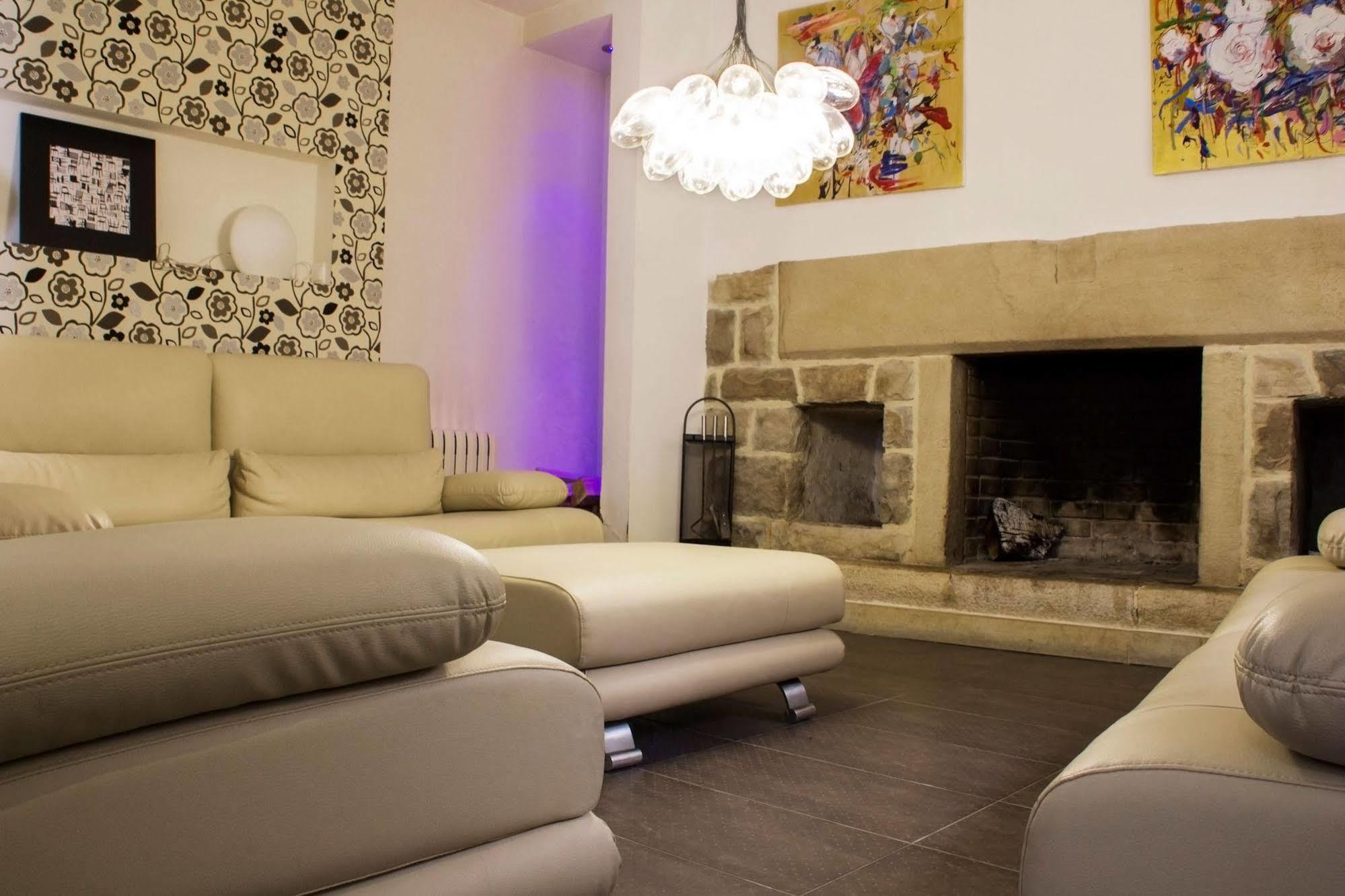 Hotel Teratermal Valdeavellano de Tera Extérieur photo